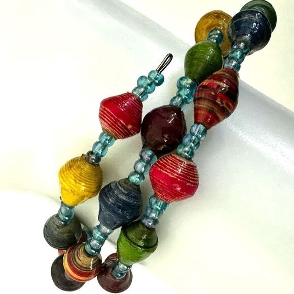 Multi colored  paper  beaded wrap bracelet - Picture 3 of 8